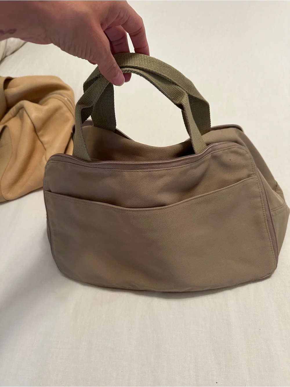 Men or Women’s Tan Leather Weekend Duffel Bag
